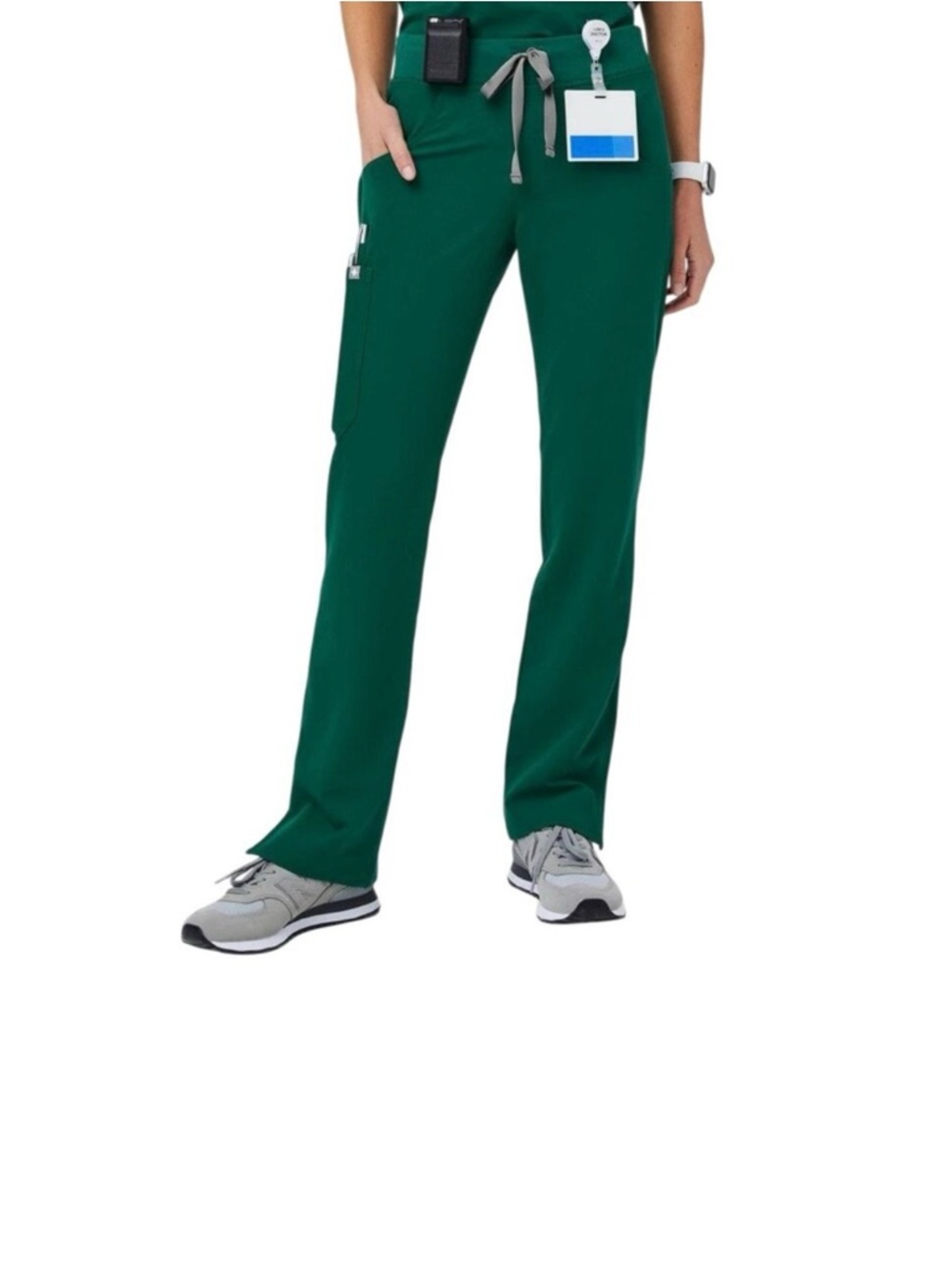 FIGS Kade Cargo Scrub Pants Women's Small
Hunter Green